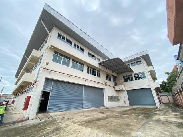ให้เช่าโรงงาน โกดัง 560 ตร.ว. พร้อมสำนักงาน 3 ชั้น พระประแดง สมุทรปราการ (พื้นที่สีม่วง)