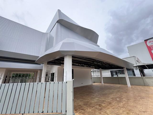 ให้เช่าโฮมออฟฟิศ 450 ตรม. ติดถนประเสริฐมนูกิจ เลียบด่วน ทำเลสวย หน้ากว้างติดถนน ใกล้โรงเรียนเลิศหล้า จอดรถได้หลายคัน