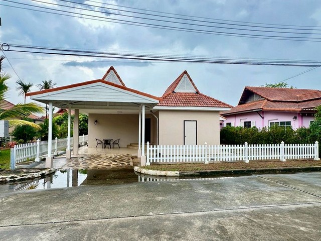 บ้านเช่าและVายบางแสน บ้านเดี่ยวชั้นเดียวห่างชายหาดบางแสนเพียง 3.8km.เท่านั้น