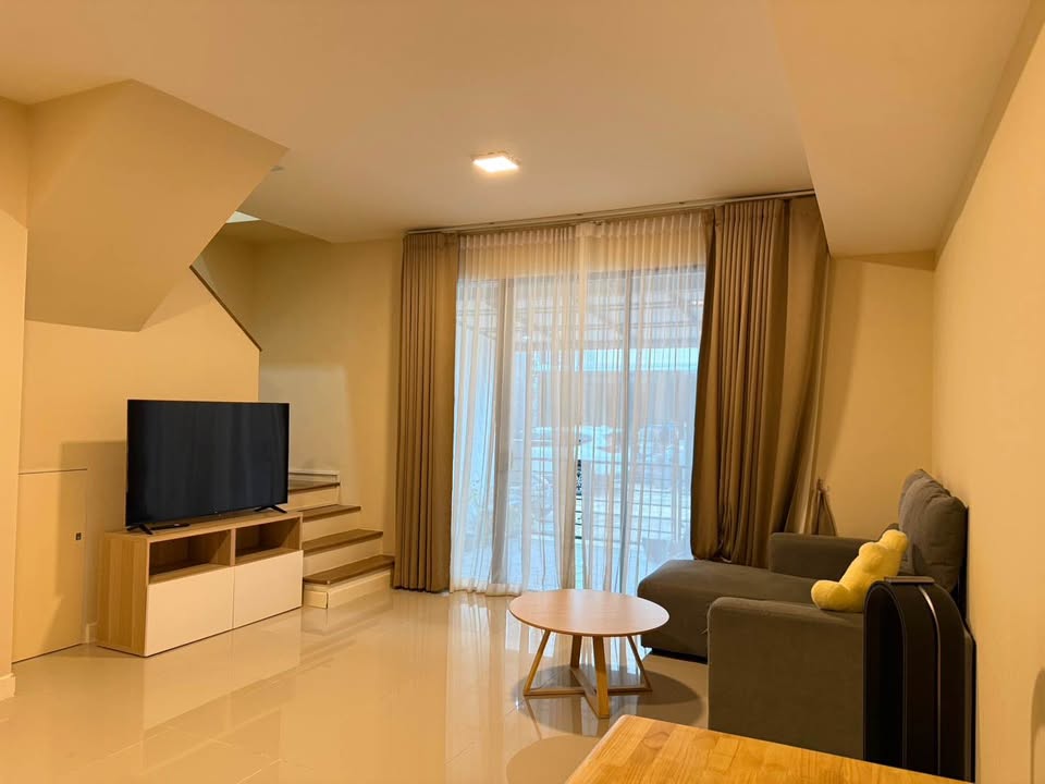 ให้เช่าทาวโฮม โครงการ พลีโน่ บางนา-วงแหวน ใกล้ Megabangna   2ชั้น เลี้ยงสัตว์ได้