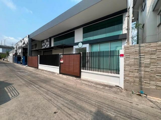 BR 1928 ให้เช่าโกดังพร้อมออฟฟิศ รวม 440 ตรม. รามคำแหงซอย 4 ใกล้แยกคลองตัน พระราม 9