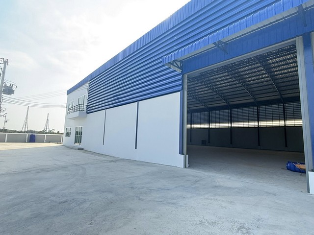 ให้เช่าโรงงานให้เช่าโกดังอยู่ โคกขาม เมือง สมุทรสาคร ปล่อยเช่าโกดังสร้างใหม่ 2 หลัง