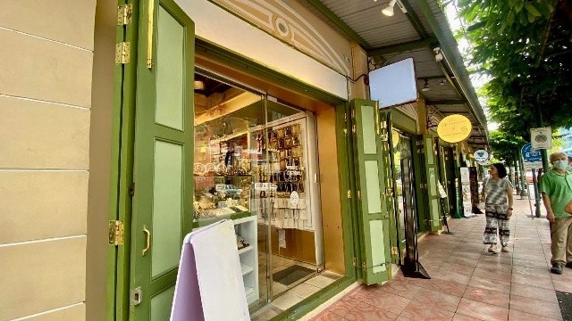 MRTวัดมังกร 999ม.ให้เช่าร้าน 2.5 ชั้น 242 ตร.ม.29 ตร.วา.ทำเลทอง ติดถนนใหญ่ สำเพ็ง แยกราชวงศ์