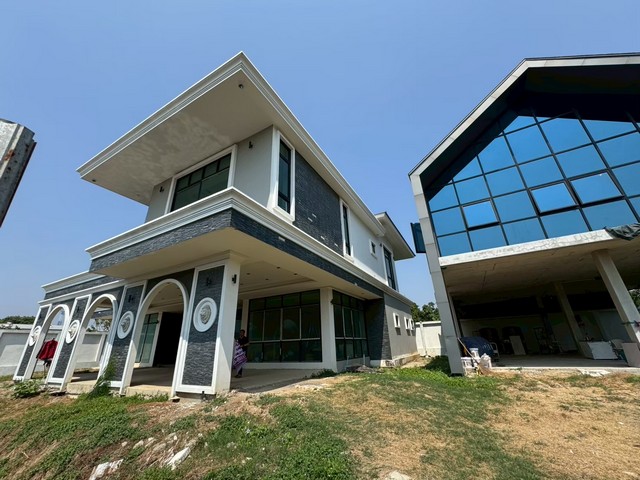 ขายด่วน 2 หลัง บ้านเดี่ยว และออฟฟิศ 2 หลัง ราชพฤกษ์ วัสดุพรีเมี่ยม