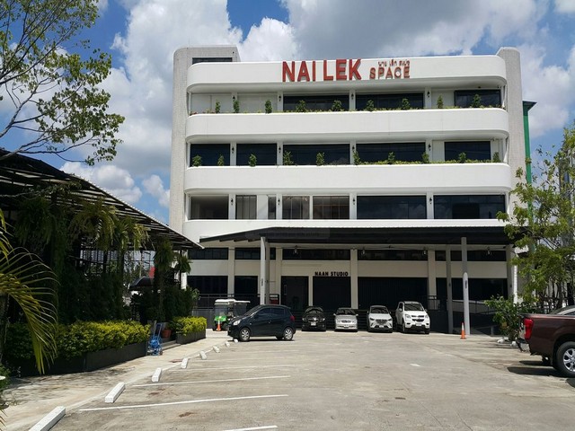 ให้เช่าพื้นที่สำนักงาน 115 ตร.ม. และ 188 ตร.ม. ซอยวิภาวดีรังสิต 17 ใกล้ BTS หมอชิต MRT จตุจักร ตรงข้ามเซ็นทรัลลาดพร้าว