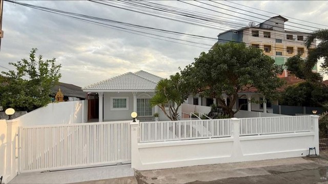 ให้เช่าบ้านเดี่ยวชั้นเดียว หมู่บ้านเพชรลัดดา 1 เขามะกอก  บางละมุง ชลบุรี FP-H01687