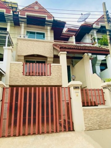 BH4458 ให้เช่า Townhome Home Office 4 ชั้น Royal Nakarin Villa ศรีนครินทร์ อ่อนนุช 46 ตรงข้าม Seacon Square