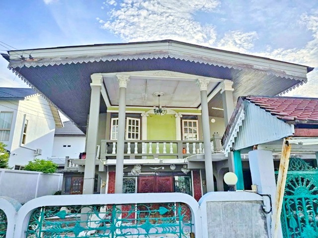 ให้เช่าคฤหาสน์เดี่ยว 2 ชั้น 75 ตร.วา. 440 ตร.ม. เดอะไนน์ พระราม 9 1.2 กม MRT หัวหมาก 852 ม. โลตัส พัฒนาการ300 ม.   3 นอน 2 น้ำ