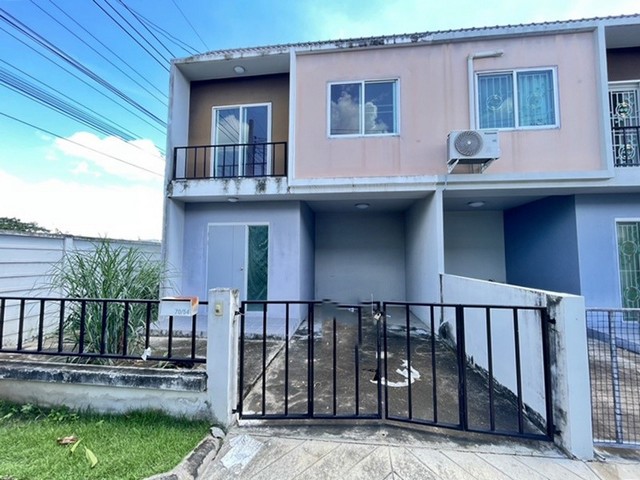 ขายทาวน์เฮ้าส์ โครงการ เดอะเพลส กาญจนภิเษก-ราชพฤกษ์ 2  ไทรน้อย จ.นนทบุรี