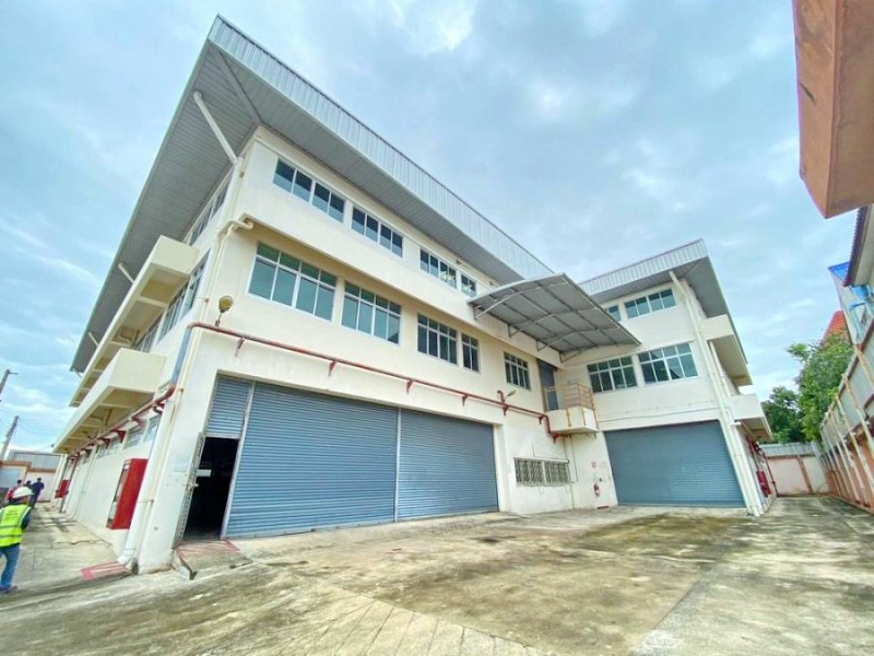 โรงงาน 2ไร่ 1งาน 60ตรว. โกดังพร้อมสำนักงาน 3 ชั้น พื้นที่สีม่วง รง.4 ได้ 27น้ำ   ใกล้ตลาดมารวย สุขสวัสดิ์ 700 ม. ทำเลศักยภาพสุขสวัสดิ์ 74-80