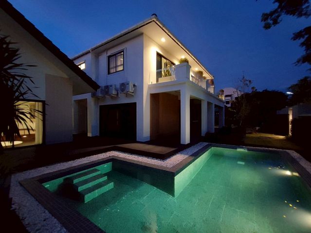 โซนสันทราย บ้านเดี่ยวสุดหรู ขาย 14.9 ล้าน 165 ตรว. บ้าน 2 ชั้น มี 2 หลังในพื้นที่เดียวกัน #แปลงหัวมุม เงียบสงบ ไม่พลุกพล่าน เป็นส่วนตัว