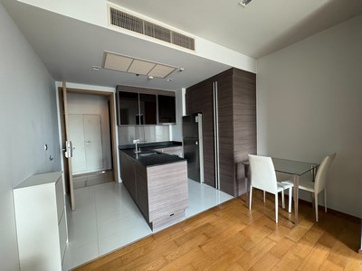 ชั้น 12 ห้องมุม ! ขายคอนโดคีนน์ บาย แสนสิริ (KEYNE BY SANSIRI) 53.7 ตร.ม ! ติด BTS ทองหล่อ ! ใกล้เอ็มโพเรียม!ด่วนมาก