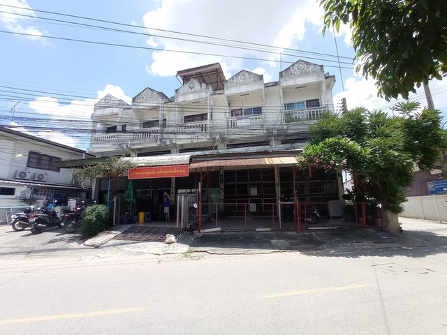 ขาย ทาวน์เฮ้าส์ 2.5 ชั้น ถนนมิตรภาพ 20 เมืองขอนแก่น