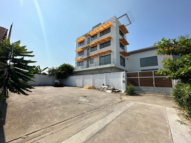 ให้เช่าโกดังโรงงาน พร้อมอาคารสำนักงาน 1000 ตรม. สุขุมวิท 101 รีโนเวท พร้อมใช้งาน ที่จอดรถ 12-14 คัน ใกล้ BTS ปุณณวิถี