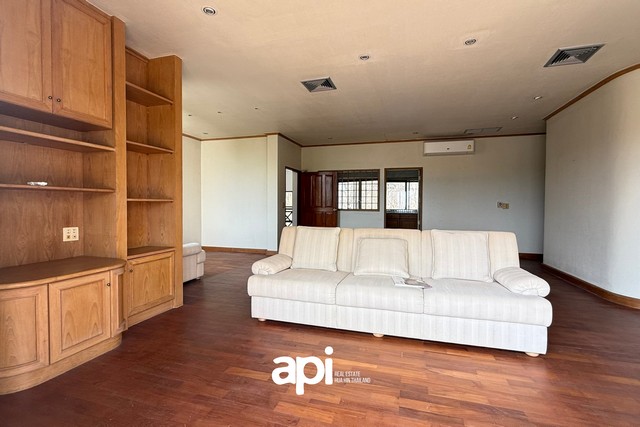 ขายคอนโดวิวกอล์ฟ โครงการ Palm Hills Golf Club ชะอำ-หัวหิน