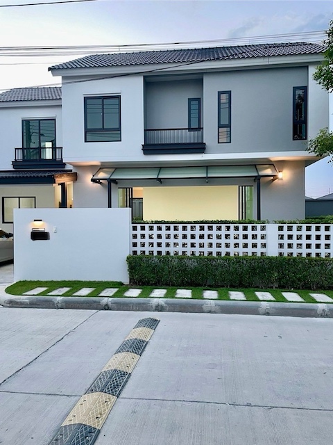 BH3931 ให้เช่าบ้านเดี่ยว พิมนารา ศรีนครินทร์-บางนา ใกล้เมกาบางนา 4 ห้องนอน บ้านใหม่ ทำเลดี ใกล้โรงเรียนนานาชาติ