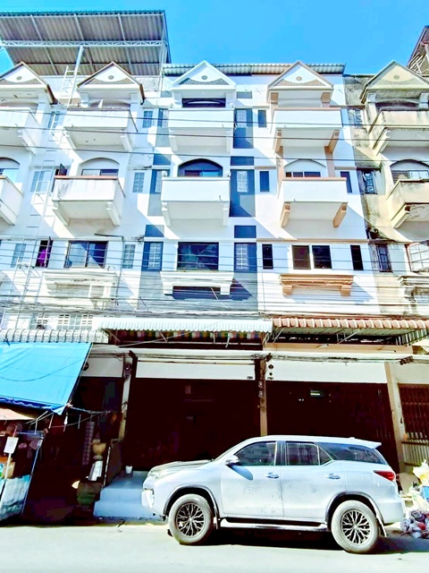 ตลาดสำเพ็ง 2 1.4 กม.ให้เช่า ฟังก์ชัน 3นอน 3น้ำ  17ตร.ว.อาคารพาณิชย์ 4.5 ชั้น 280ตร.ม.MRT หลักสอง 2 กม.  ถนนกาญจนาภิเษก