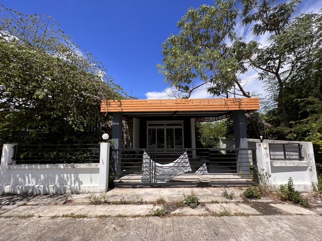 ขาย ทาวน์โฮม โครงการ เดอะเบส โฮม 2 ถนน สายเจ็ดตามูล-วังค้อ