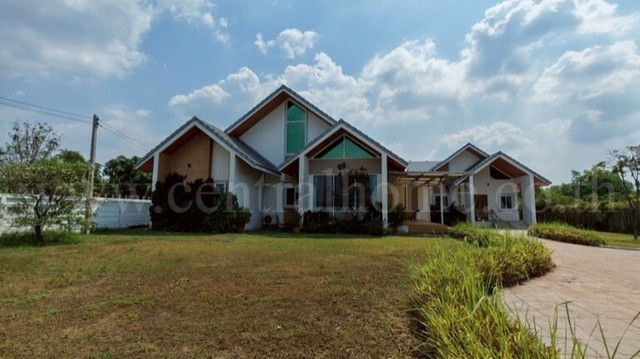 บ้านเดี่ยว 2 หลัง พร้อมที่ดิน 1 ไร่ 55.4 ตารางวา เกาะโพธิ์ ปากพลี นครนายก