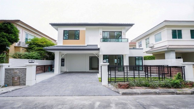 คาซ่าวิลล์ ราชพฤกษ์ รัตนาธิเบศร์ 2  หน้าบ้านไม่ชนใคร เป็นส่วนตัว เงียบสงบ