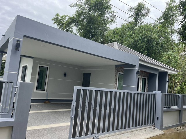 ขายบ้านชั้นเดียว ซอยเขามะกอก ตำบลห้วยใหญ่ อำเภอบางละมุง  ชลบุรี