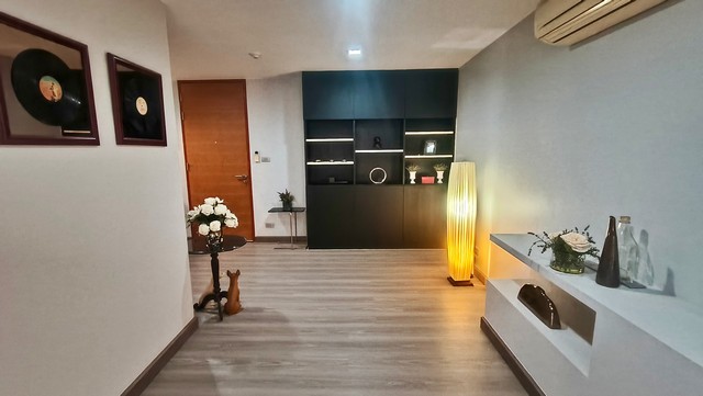 Condo for sale: XVI The Sixteenth 43 sq m 4th floor Modern Luxury decoration near MRT Queen Sirikit National Convention Centre.