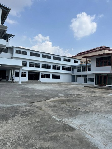 รหัสC7064 ให้เช่าอาคารสำนักงาน 3ชั้น เนื้อที่เกือบ 1ไร่ พร้อมที่พักอาศัย ย่านถนนจันทร์ ใกล้สาทร สีลม เจริญกรุง