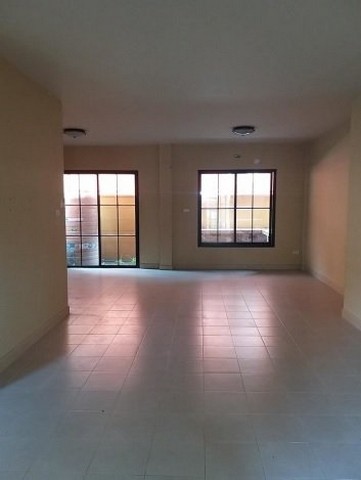 ขายทาวน์เฮ้าส์มือสองนิคมพัฒนา  โครงการเดอะ พาลาซ เซตโต้ แอท ระยอง