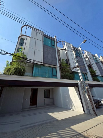 บ้านเดี่ยว 3.5 ชั้น อารีย์ ใกล้ทางด่วน พื้นที่ใช้สอย 277 ตร.ม.