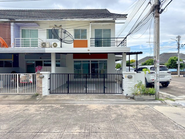 ขาย ทาวน์โฮม โครงการ โชติกา โมเดิร์นนิตี้  ถนน ตลาดใหม่ - บ้านโรงนา