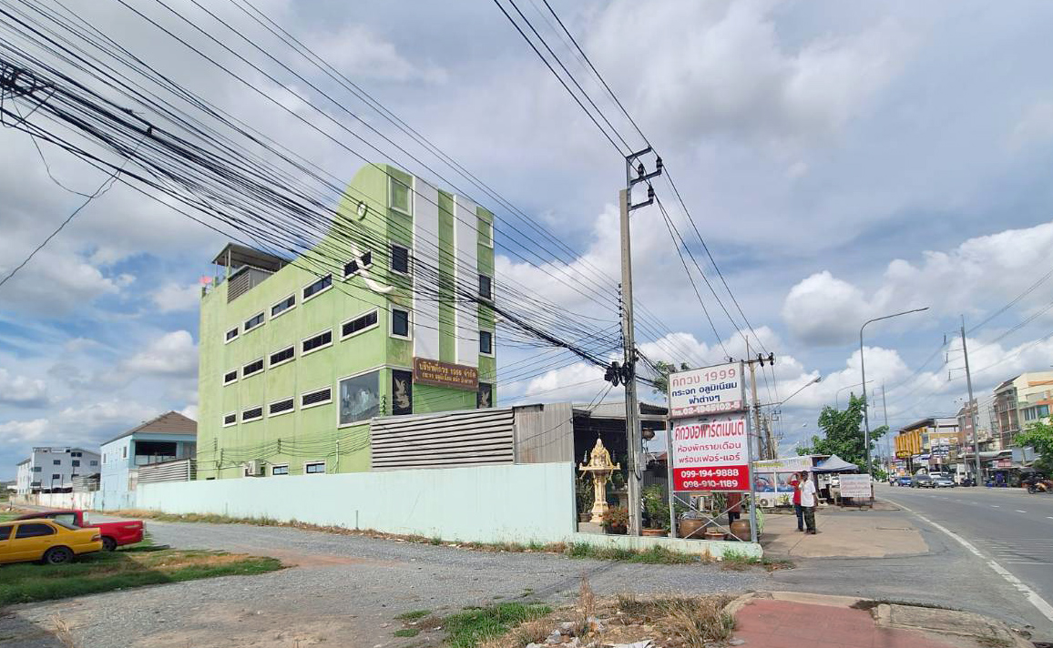 ขายที่ดินพร้อมสิ่งปลูกสร้าง 1-3-35 ไร่ ใกล้เซ็นทรัล เวสต์เกต ติดถนนวัดลาดปลาดุก