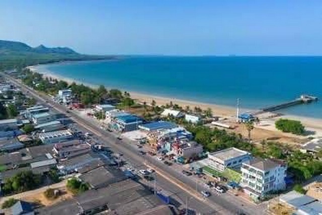 สวยงามวิวทะเลธรรมชาติสุดสุด ปะทิวใกล้หาดสวยทุ่งวัวแล่น ขายที่ดินติดทะเลวิวหลักล้านแปลงเล็กหายากติดหาดส่วนตัว  ทรายขาวน้ำใส