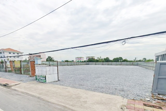 ที่ดินถมแล้วให้เช่า ติดถนนใหญ่ 4 เลน ตลาดเอซี ราคาดีที่สุดในย่านนี้ ลำลูกกา คลอง4 450 ม. หน้ากว้าง 75เมตร  7ไร่ 2800 ตร.ว. 11200ตร.ม.
