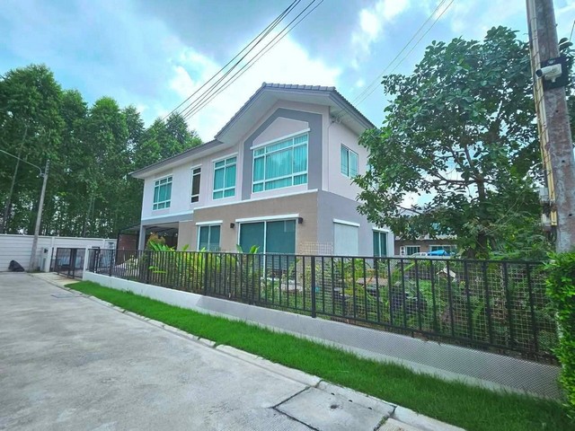 ให้เช่าบ้านเป็น home ออฟฟิศ ให้เช่าโฮมออฟฟิศระยะยาวโครงการหรูบ้านบึงชลบุรี ให้เช่าบ้านหรู ทำเลดี เหมาะพักอาศัยหรือทำออฟฟิศได้เลย!