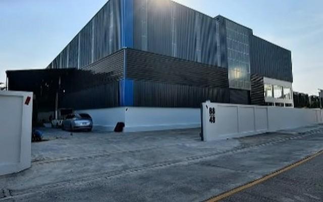 BR 1622 ให้เช่าโกดัง ย่านราชพฤกษ์ บนที่ดิน 2 ไร่ โกดัง 1880 ตรม ออฟฟิศ 2 ชั้น ทาสีอีพ๊อกซี่ 18 ห้องน้ำ ที่พักคนงาน 11 ห้อง