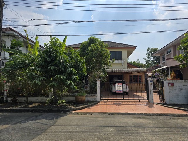 บ้าน - ไม่ไกลจาก โรงเรียนพิชยศึกษา 4500000 BAHT  พื้นที่ 56 ตาราง.วา 0 Ngan 0 RAI ถูกที่สุด หน้าบ้านมีทะเลสาบ