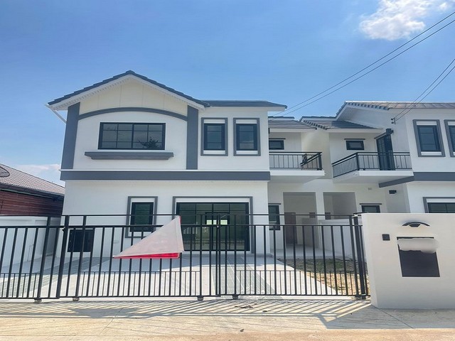 ขายบ้านแฝด 2 ชั้น พร้อมอยู่ โครงการโคซี่ บางพระ ใกล้สุขุมวิท TP-H1808