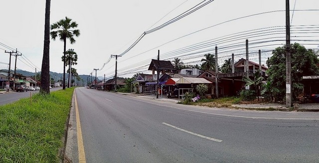 ขายที่ดินพร้อมสิ่งปลูกสร้าง บ้านพักอาศัยตึกชั้นเดียว  อำเภอรามัน จังหวัดยะลา