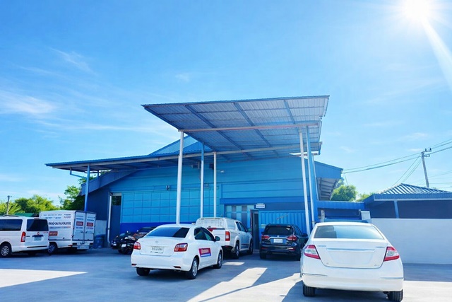 โกดังให้เช่าพร้อมสำนักงาน 3 นอน  4 น้ำ 175ตร.ว.700 ตร.ม. ตลาดลำปลาทิว 2 กม.  ตรม.ละ 50 บาท ลด50% ถูกที่สุดในโลก นิคมลาดกระบัง 1 กม.