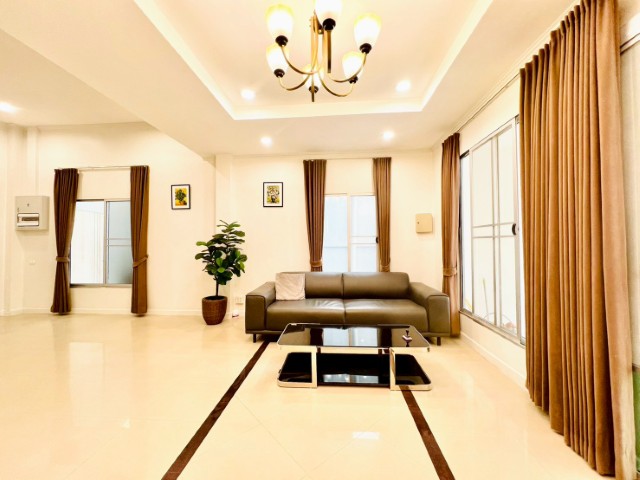 ให้เช่าทาวน์โฮมบ้านกลางเมืองแกรนด์โมนาโคถ.ศรีนครินทร์3นอน3น้ำเฟอร์ฯครบกล้BTSเช่า38000บ/ดใกล้ธัญญะพาร์ค