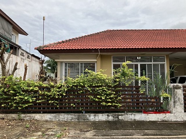 ขาย บ้านแฝดหมู่บ้านร่มไม้บ่อวิน ถนนปลวกแดง-ห้วยปราบ ศรีราชา ชลบุรี