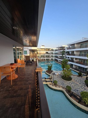 คอนโดฟิวบ้านเดี่ยว The Beach Palace ชะอำ-หัวหิน ตึกหน้าสุดติดทะเล | พื้นที่กว้าง 153 ตร.ม. | วิวทะเลเต็มตาจากระเบียง