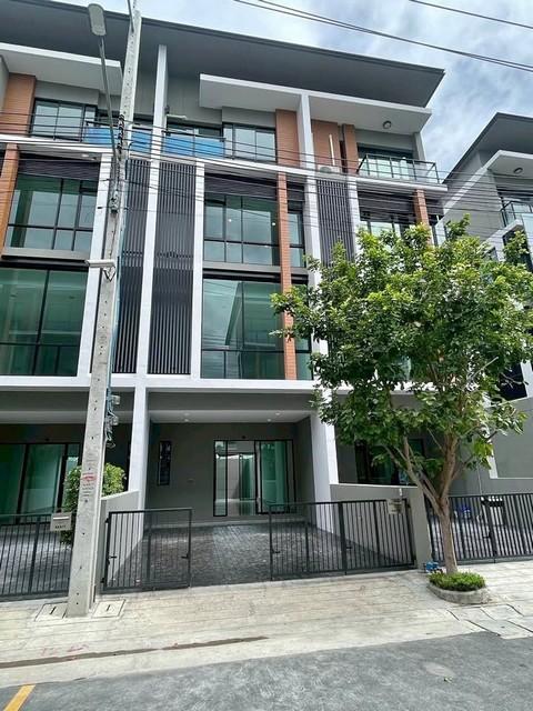 ให้เช่าทาวน์โฮม 4 ชั้น 230 ตร.ม. โครงการ พรีเมี่ยม เพลส มิกซ์ นวมินทร์ ถนนนวมินทร์