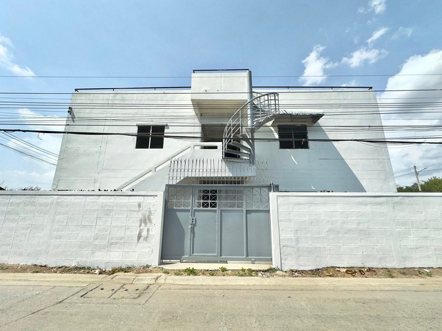 ขายอาคาร 3 ชั้น ทำเลศักยภาพ เพชรเกษม 91 เหมาะทำหอพัก บ้านพักพนักงาน โรงงานขนาดย่อม