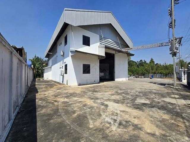 BR 1567 ให้เช่าโกดัง โรงงาน มีใบ รง. 4 เนื้อที่ 1 ไร่ ครึ่ง ติดถนนสุวินทวงศ์ ติด SCG HOME บุญถาวร ฉะเชิงเทรา