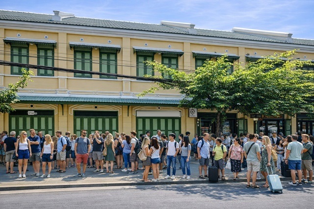 MRTวัดมังกร750ม. MRTสามยอด650ม. และถนนทรงวาด 2นอน 2น้ำ ทำเลเยาวราช  29 ตร.ว.  242 ตร.ม. อาคารพาณิชย์ 2.5 ชั้น