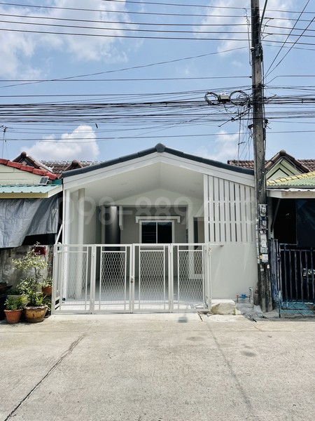 ขายบ้านแฝด ชั้นเดียว ขนาด 20 ตรว 2นอน 1น้ำ มบ.วัฒนาร่มไทร หนองจอก สังฆสันติสุข รีโนเวทใหม่