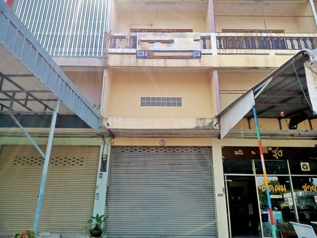 ขายอาคารพาณิชย์ 2.5  ชั้น  ถนนเพชรเกษม อำเภอเมืองราชบุรี จังหวัดราชบุรี