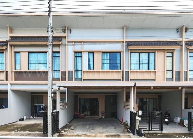 ทาวน์โฮม สิริ เพลส วงแหวน - ลำลูกกา ปทุมธานี ราคาถูก