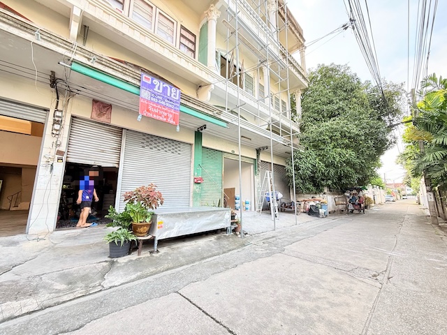 ขายตึกแถว 3ชั้น 15.7ตรว.ซอยกรุงเทพ-นนทบุรี 56 บางซื่อ ใกล้MRTบิ๊กซี วงศ์สว่าง 3 นาที